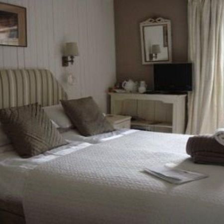 Wisteria House B&B 치펜햄 외부 사진